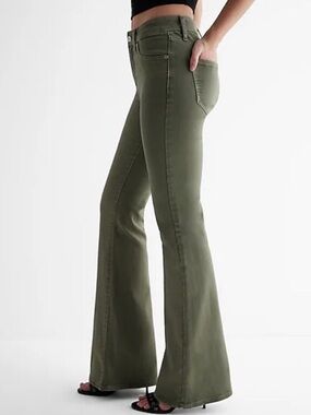 NWT Express 70’s Flare Mid-Rise Olive Green Flexx Hyper Stretch Denim Jeans Sz L